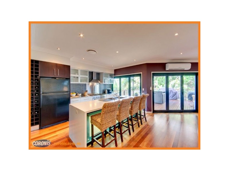 211 Rainbow Street, Sandgate QLD 4017