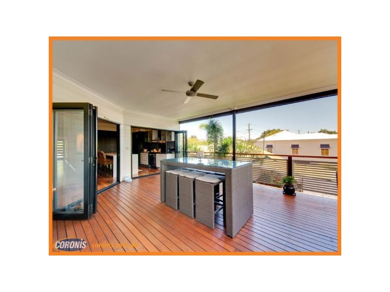 211 Rainbow Street, Sandgate QLD 4017