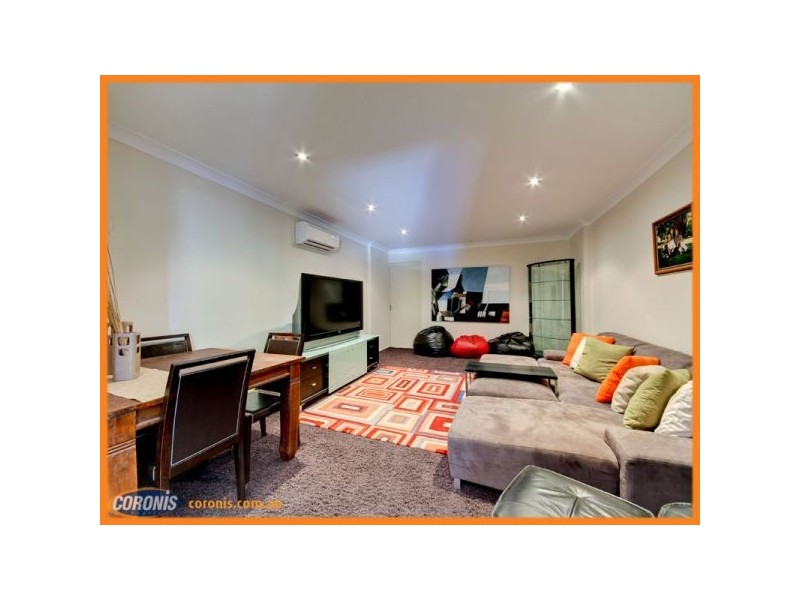 211 Rainbow Street, Sandgate QLD 4017