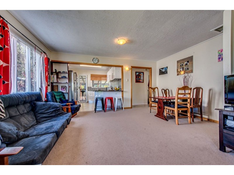 32 Bruce Road, Woodridge QLD 4114