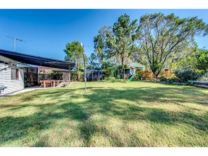 32 Bruce Road, Woodridge QLD 4114