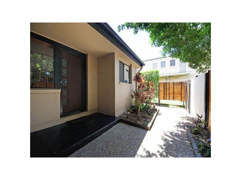 6/14 Surrey Street, Nundah QLD 4012