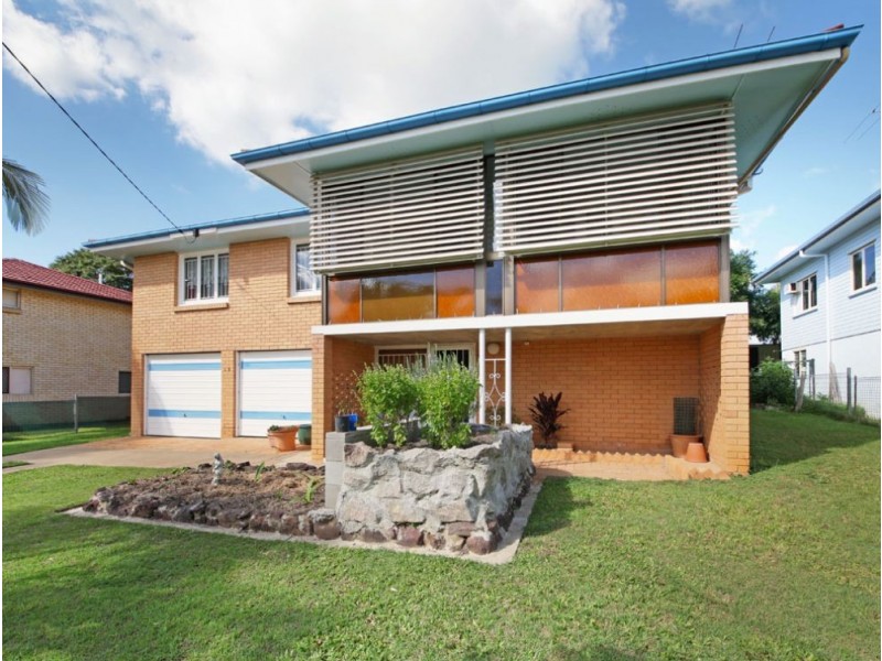 18 Cherry Street, Brighton QLD 4017