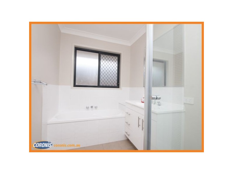 10 Severn Crescent, North Lakes QLD 4509