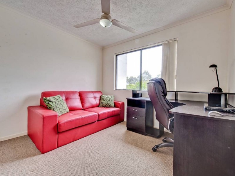 8/44-66 University Drive, Meadowbrook QLD 4131