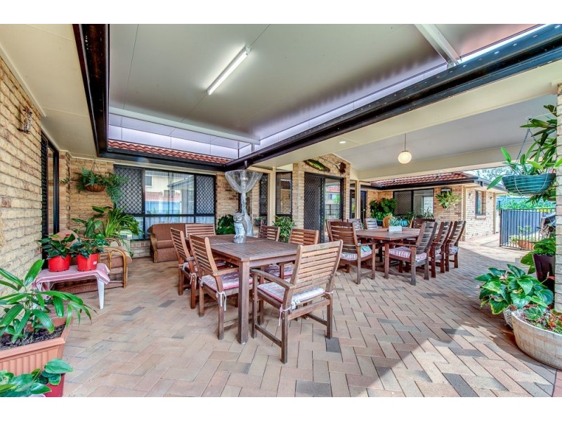 13 Camberwell Place, Forest Lake QLD 4078
