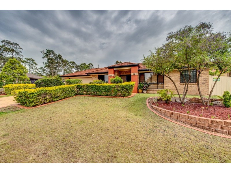 13 Camberwell Place, Forest Lake QLD 4078