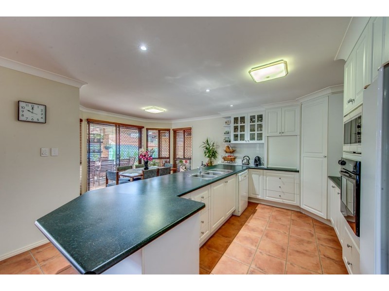 13 Camberwell Place, Forest Lake QLD 4078