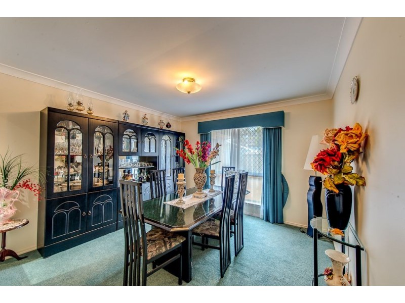 13 Camberwell Place, Forest Lake QLD 4078