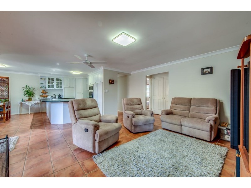13 Camberwell Place, Forest Lake QLD 4078