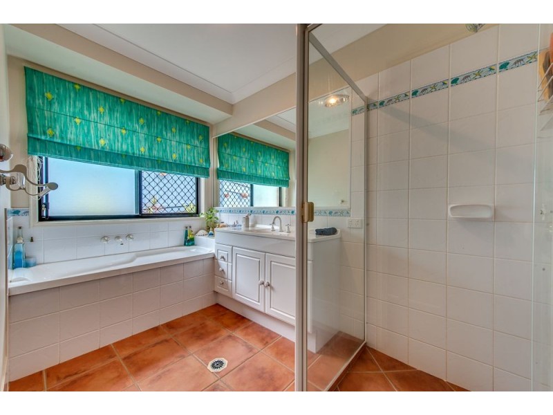 13 Camberwell Place, Forest Lake QLD 4078