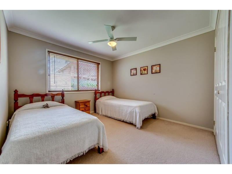 13 Camberwell Place, Forest Lake QLD 4078