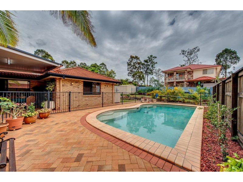 13 Camberwell Place, Forest Lake QLD 4078