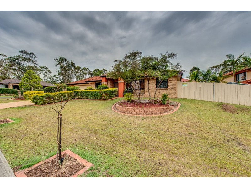 13 Camberwell Place, Forest Lake QLD 4078