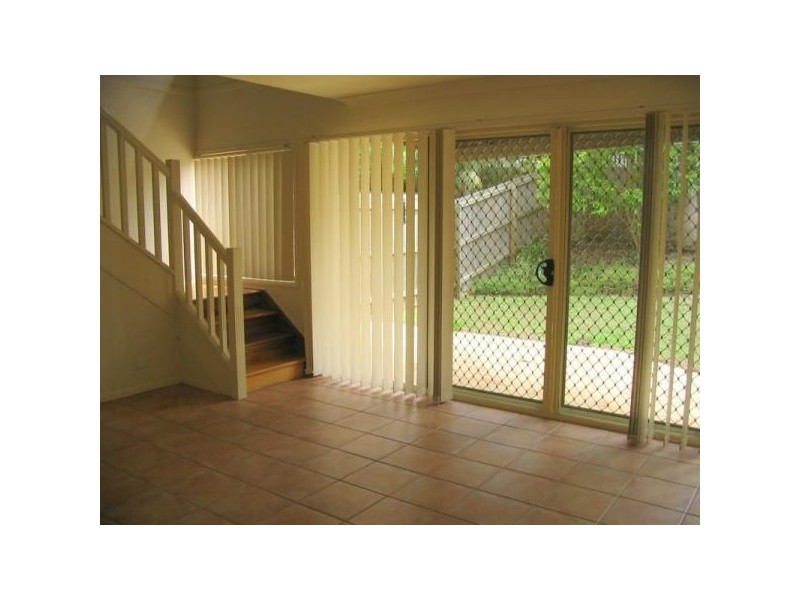 1/10 Crawford Ave, Stafford QLD 4053