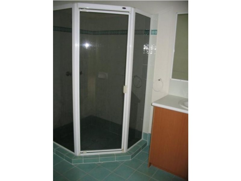 1/10 Crawford Ave, Stafford QLD 4053