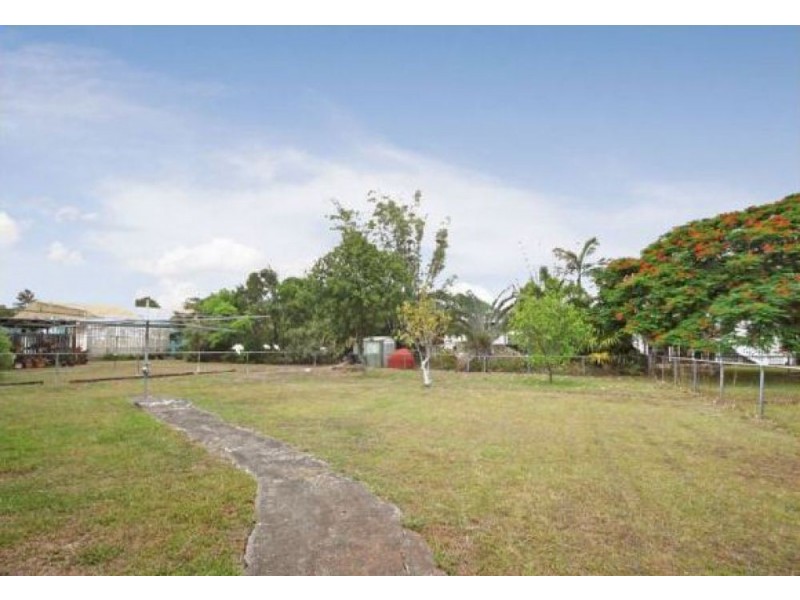 211 Pfingst Road, Wavell Heights QLD 4012