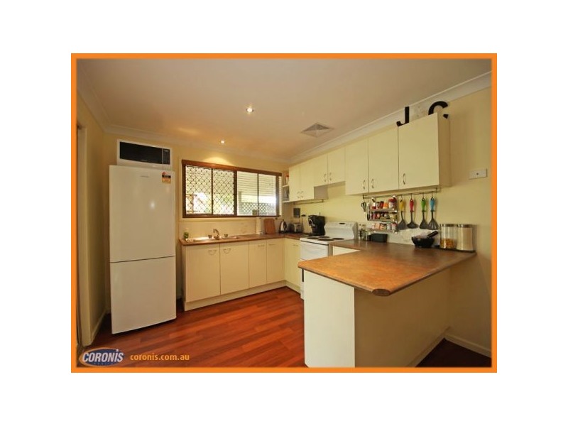 10 Poplar Place, Kallangur QLD 4503