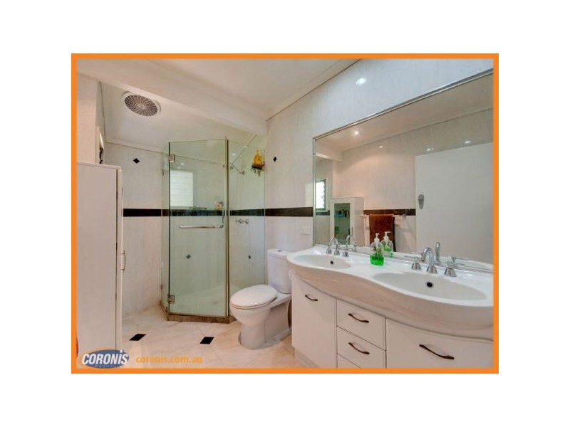 10 Kanangra Street, Stafford QLD 4053