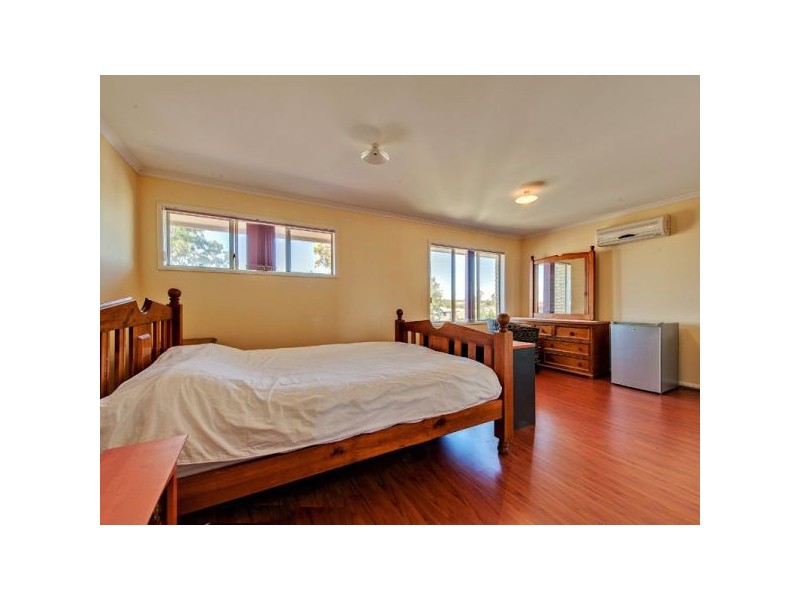 3 Dulcie Close, Springfield Lakes QLD 4300