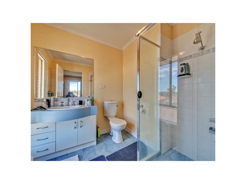 3 Dulcie Close, Springfield Lakes QLD 4300