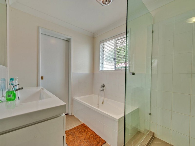 172 Henty Drive, Redbank Plains QLD 4301