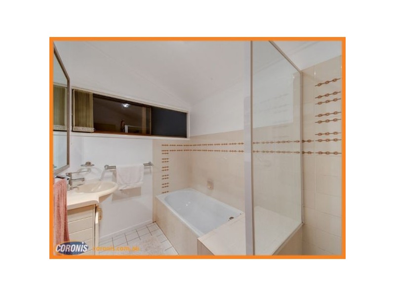 67 Hutton Road, Ferny Hills QLD 4055