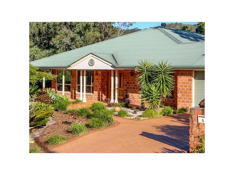 5 Ironbark Court, Wongawallan QLD 4210
