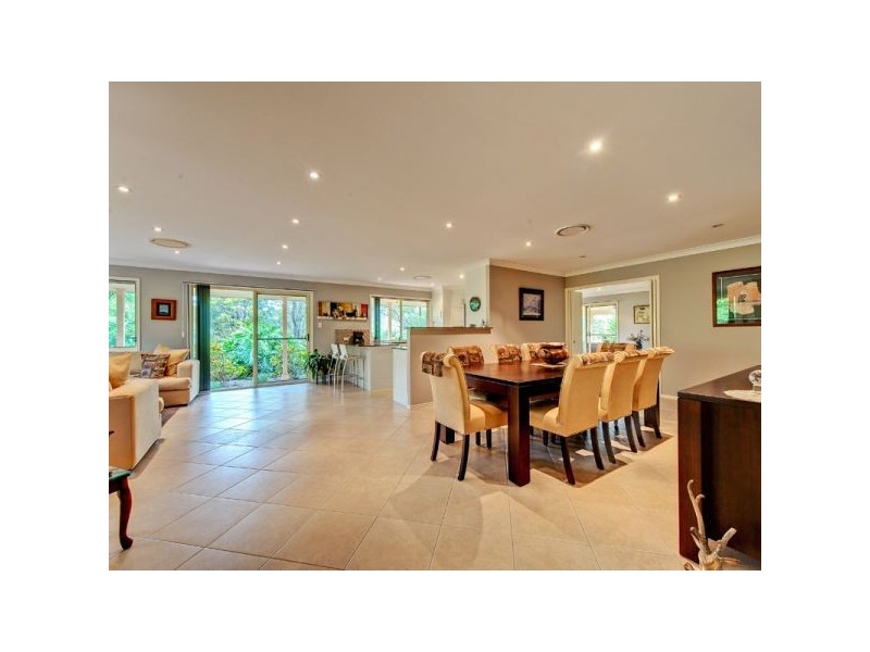 5 Ironbark Court, Wongawallan QLD 4210