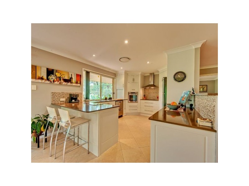 5 Ironbark Court, Wongawallan QLD 4210