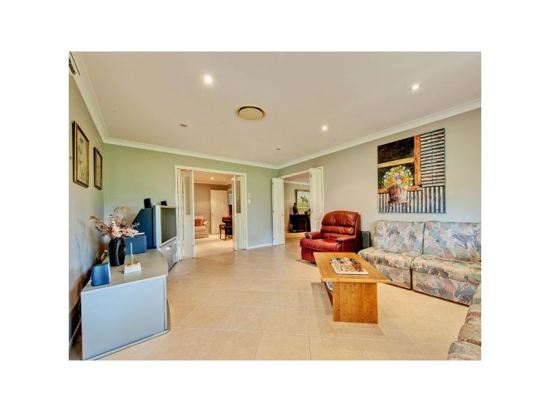 5 Ironbark Court, Wongawallan QLD 4210