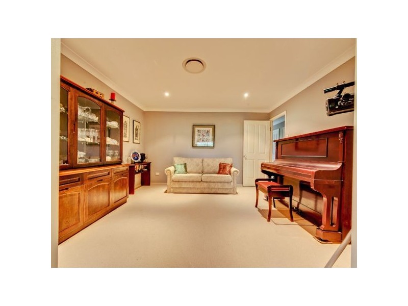5 Ironbark Court, Wongawallan QLD 4210