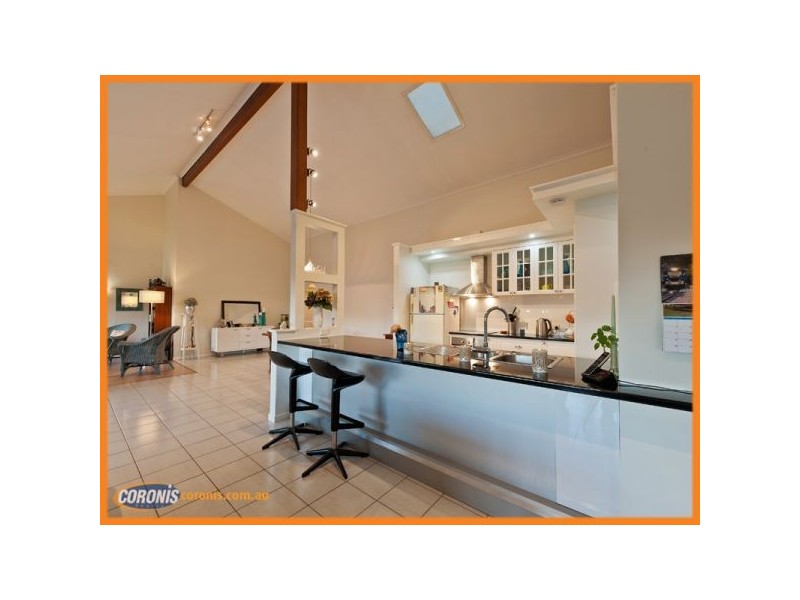 11 Rani Close, Mount Ommaney QLD 4074