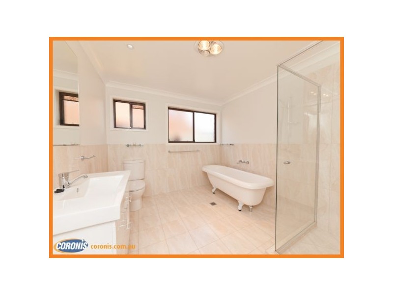 11 Rani Close, Mount Ommaney QLD 4074