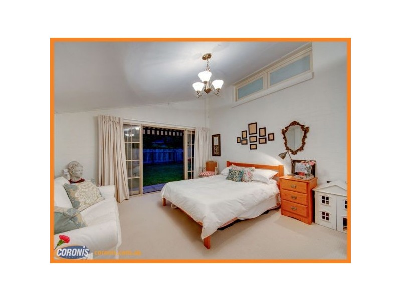 27 Conlo Crescent, Ferny Hills QLD 4055