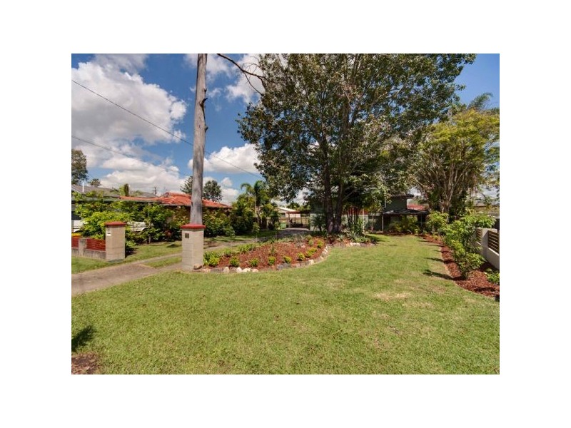 5 Valiant Crescent, Strathpine QLD 4500