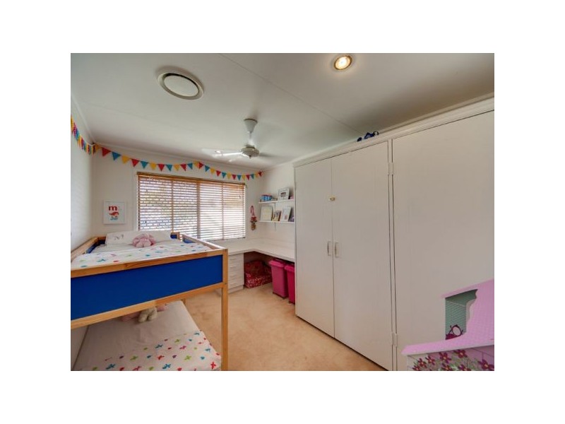 5 Valiant Crescent, Strathpine QLD 4500