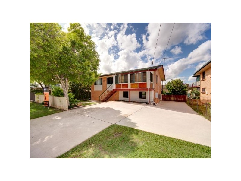 3 Levant Street, Albany Creek QLD 4035