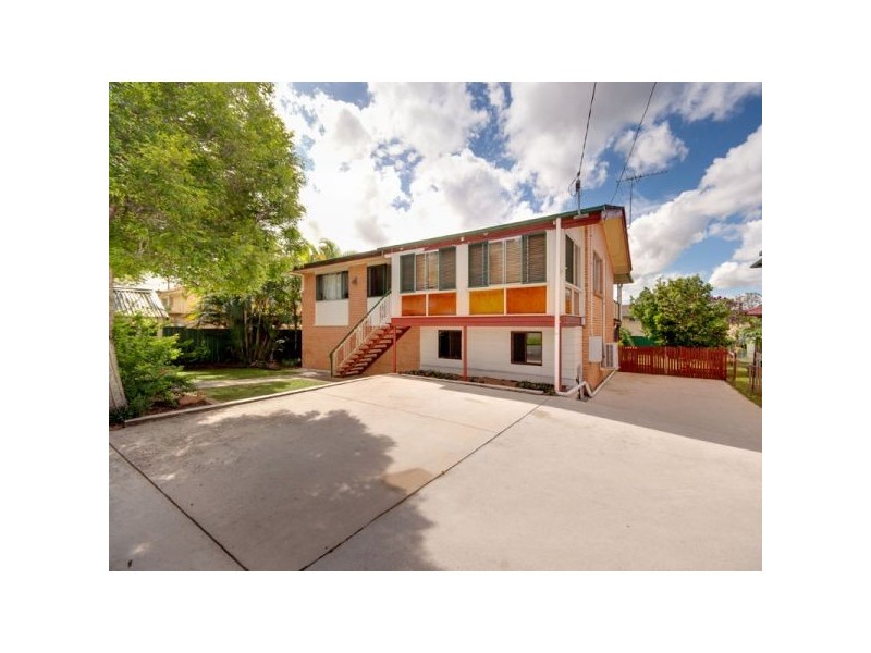 3 Levant Street, Albany Creek QLD 4035