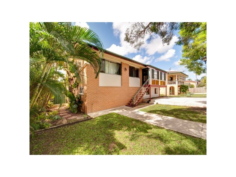 3 Levant Street, Albany Creek QLD 4035