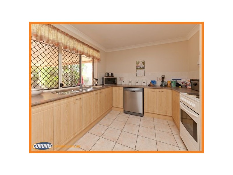 9 Diosma Close, Yamanto QLD 4305