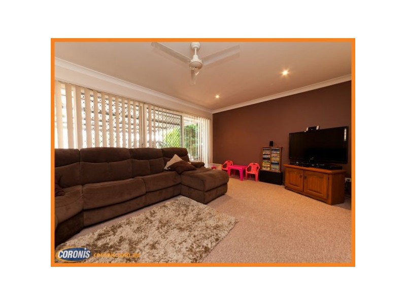 9 Diosma Close, Yamanto QLD 4305