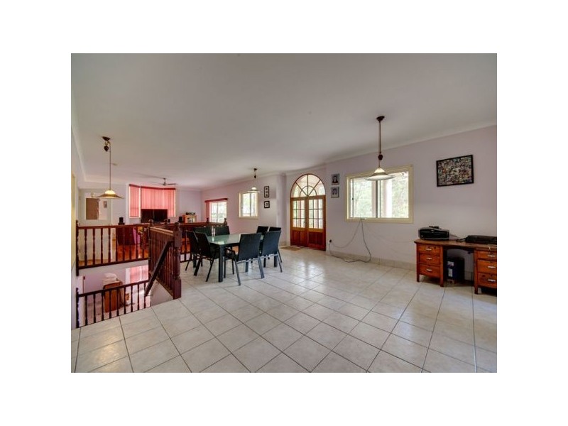 6 Gibson Court, Cashmere QLD 4500