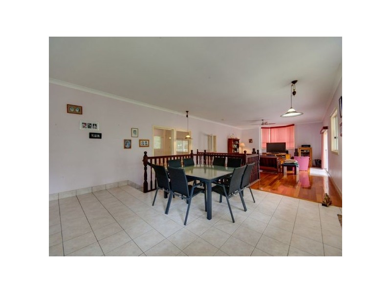 6 Gibson Court, Cashmere QLD 4500