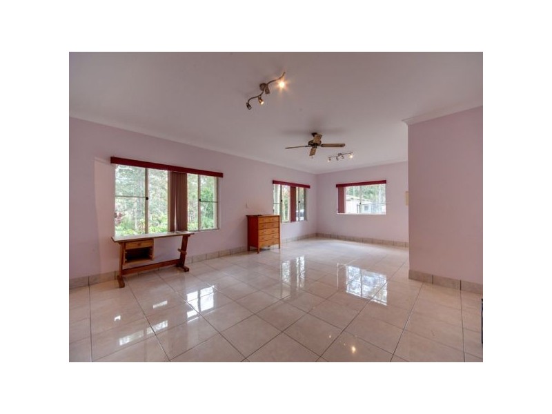 6 Gibson Court, Cashmere QLD 4500