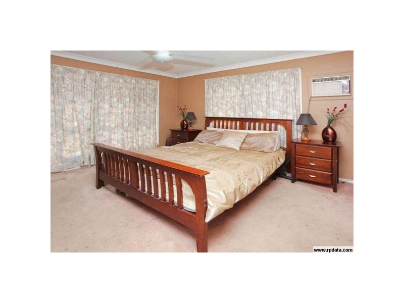 17 Bankswood, Camira QLD 4300