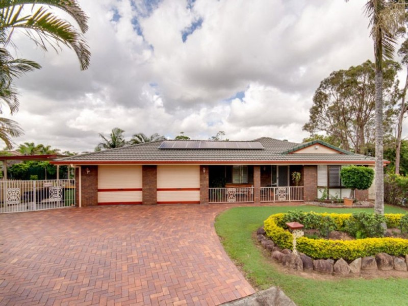 4 Corangamite Court, Petrie QLD 4502