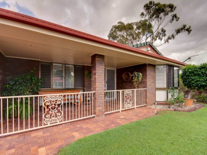 4 Corangamite Court, Petrie QLD 4502