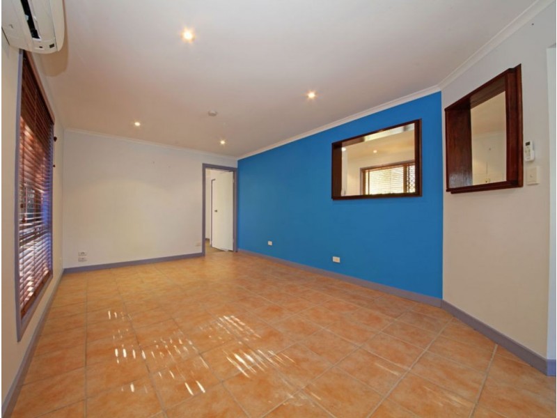 2 Poinciana Court, Kallangur QLD 4503