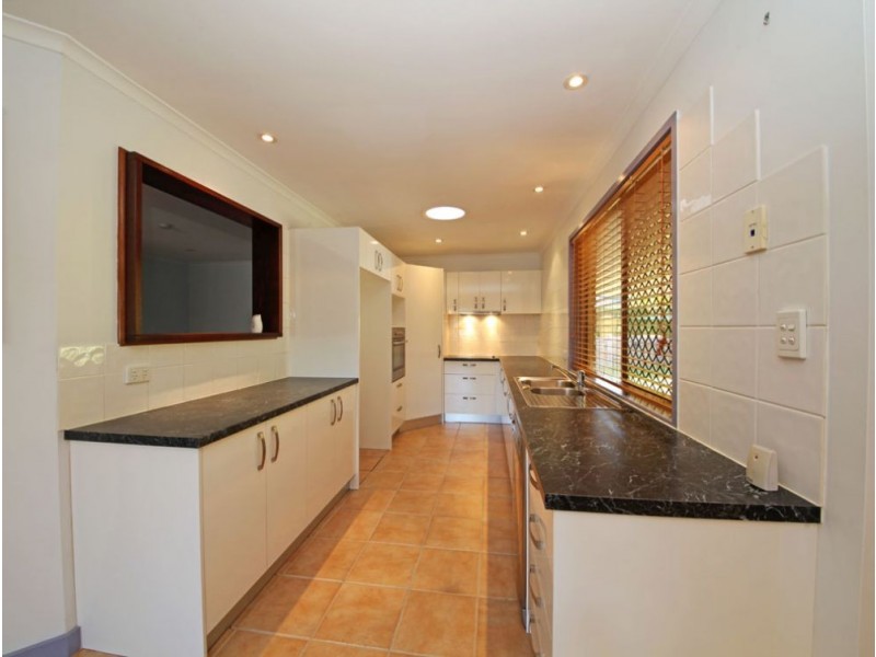 2 Poinciana Court, Kallangur QLD 4503